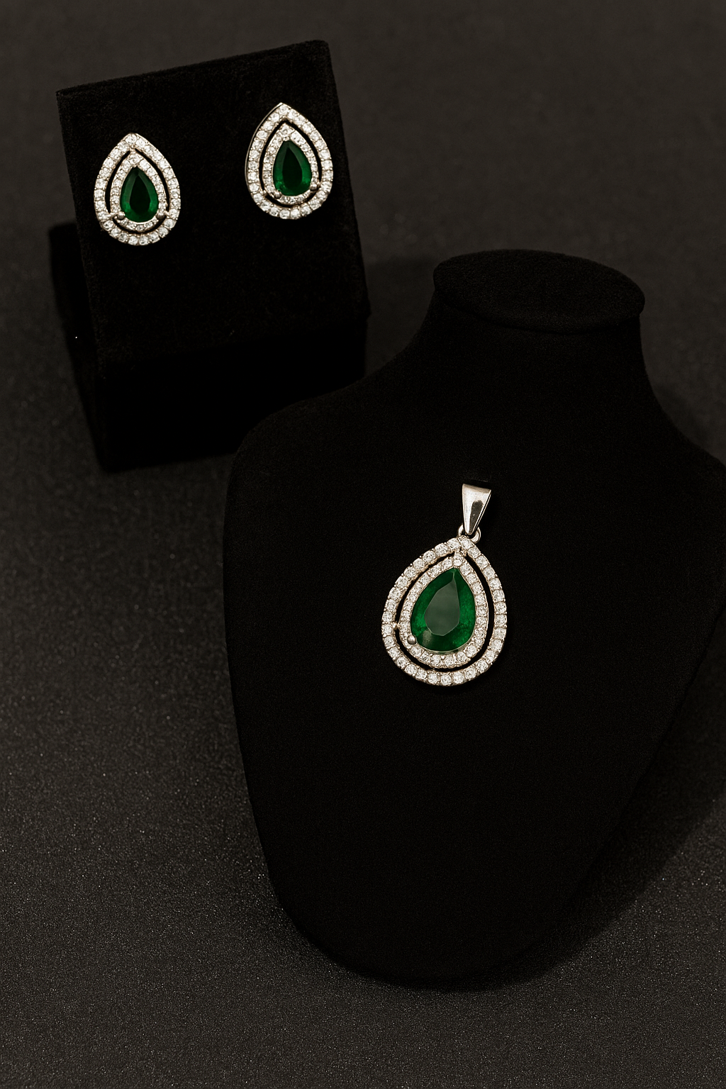 Classic Silver Emerald Drop Set