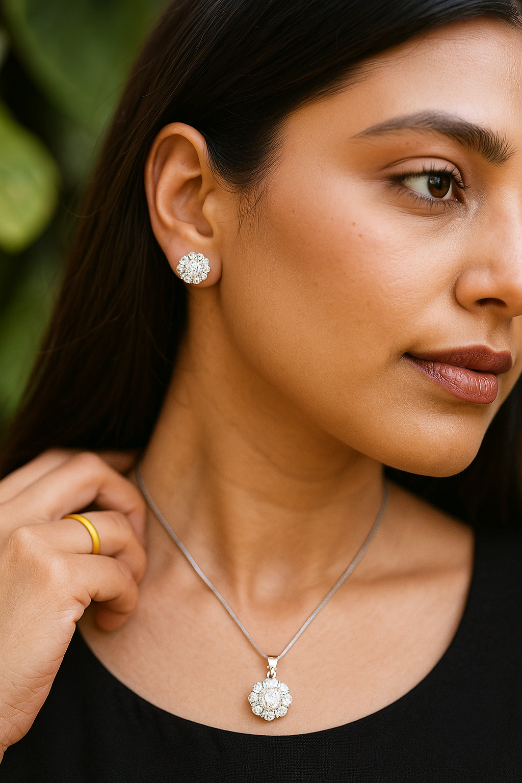 Classic Silver Floral Solitaire Set