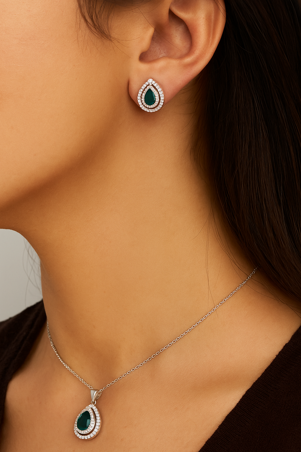 Classic Silver Emerald Drop Set