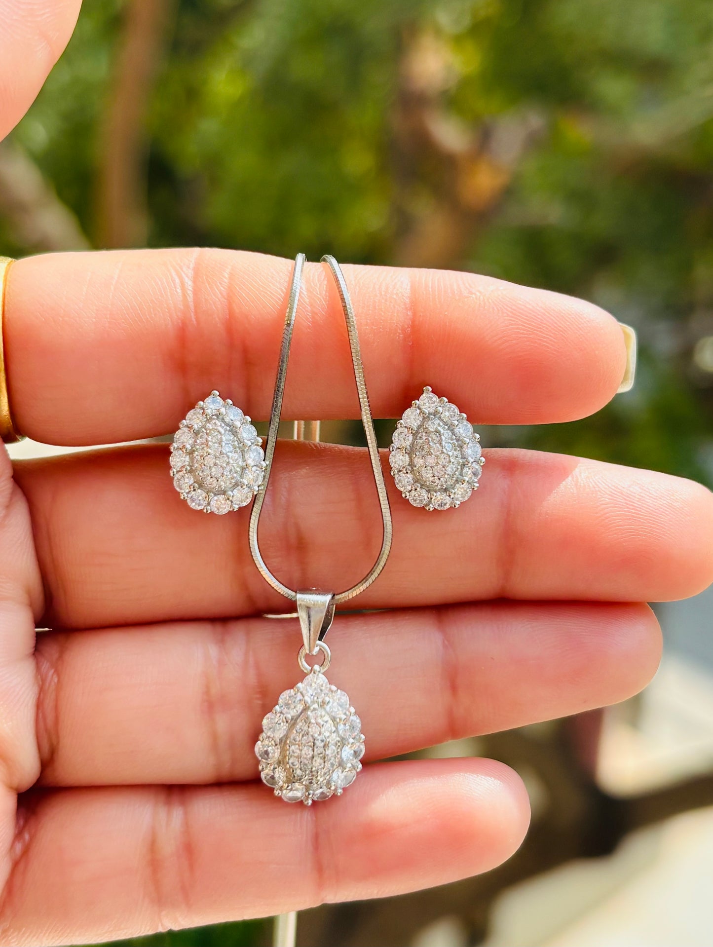 Classic Silver Drop Set