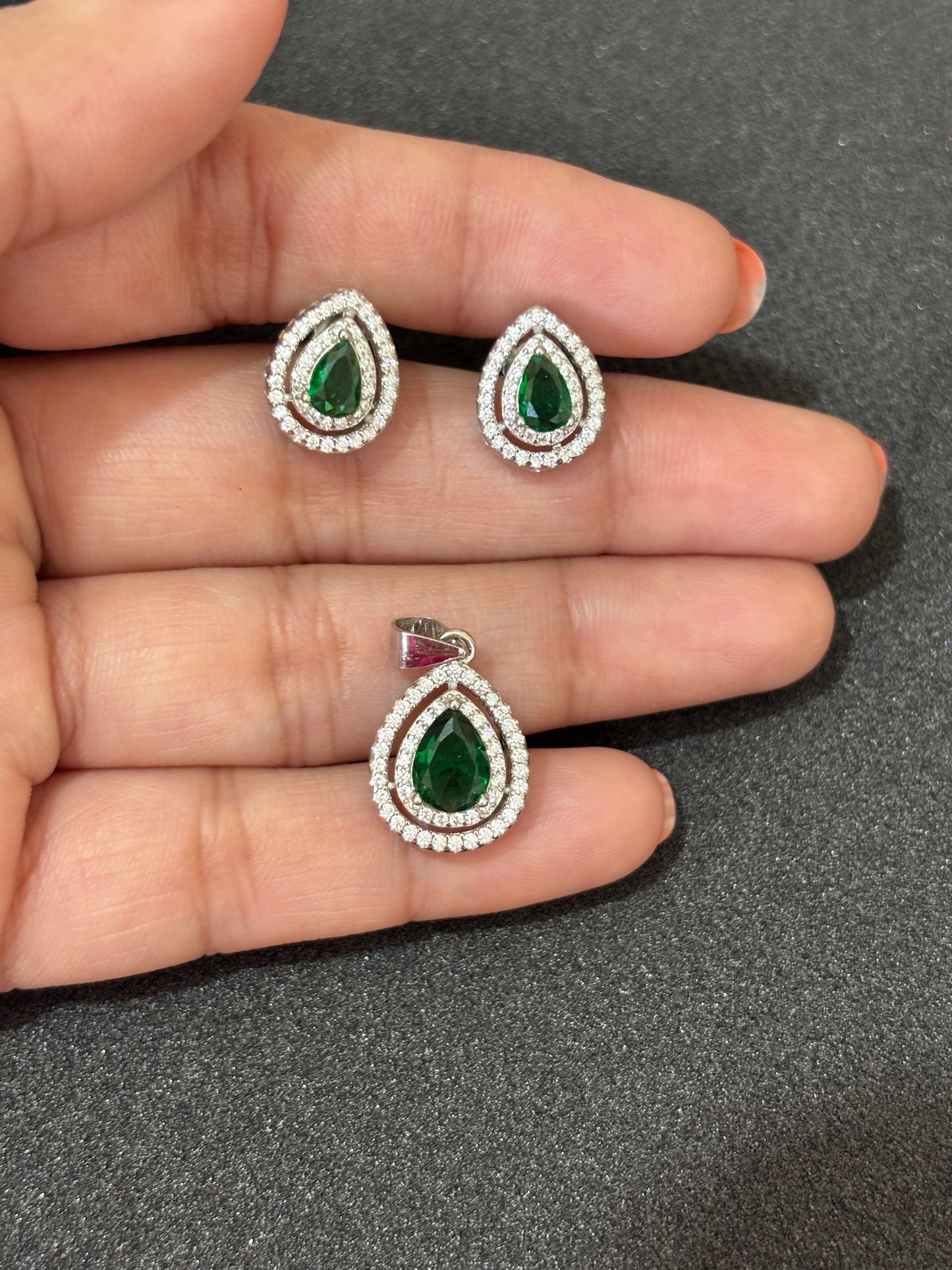 Classic Silver Emerald Drop Set