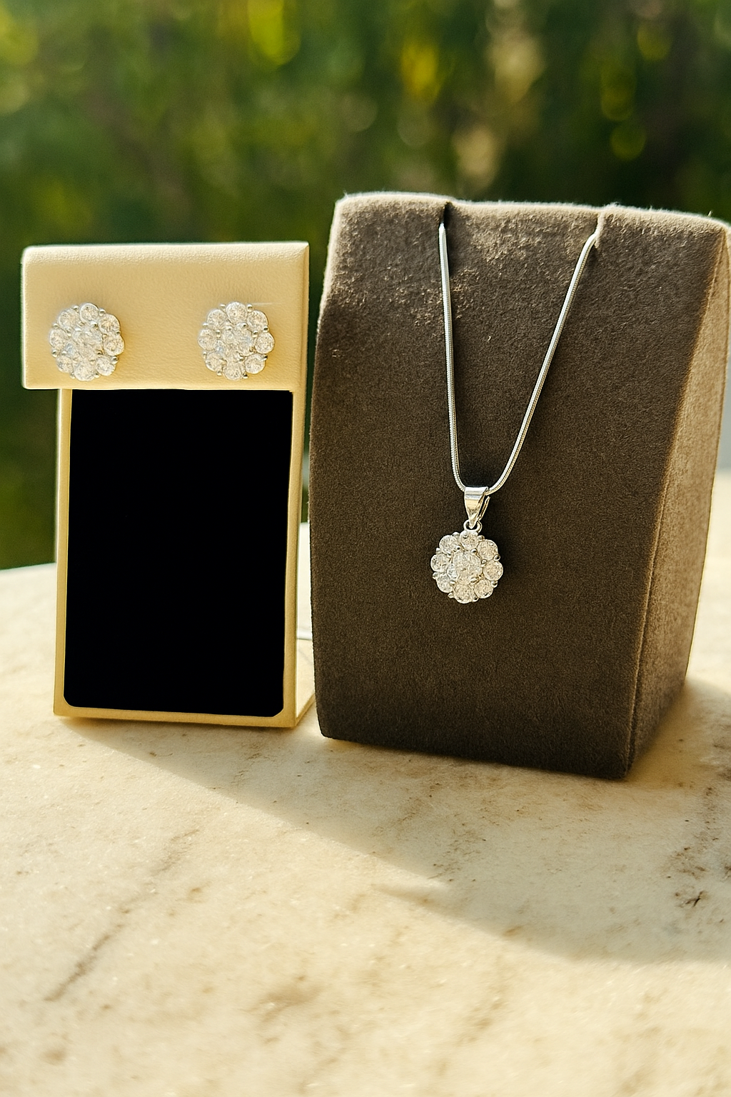 Classic Silver Floral Solitaire Set